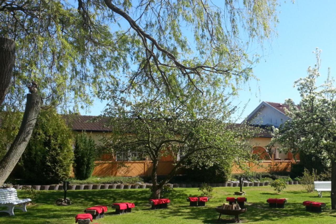 Ostsee-Rittergut-Ruegen Mit Binzhotel & Ordenskapelle & Romantikgut Екстериор снимка